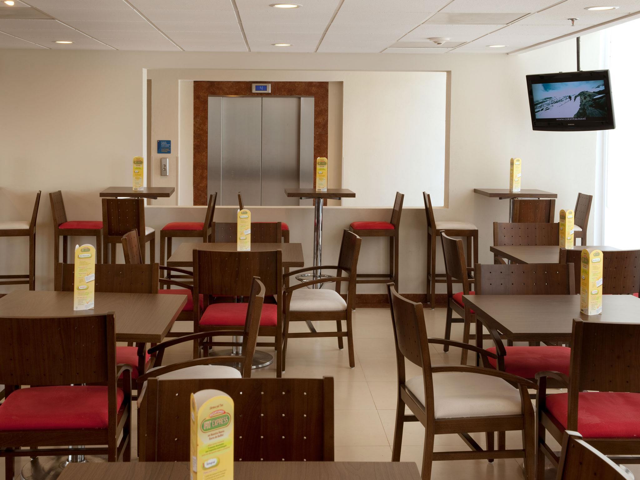 Express By Marriott Hotel 4*